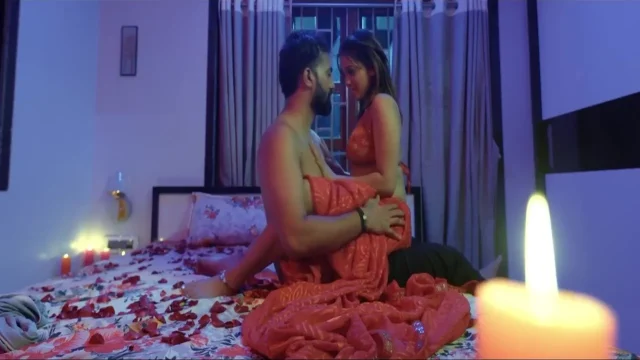 Gadis Rumah Tangga Dan Kekasih Gelapnya: Episode Panas Yang Membara Di Seri Web Xxx Waah Originals 2024