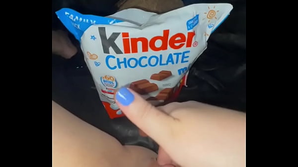 Makanan Mewah Nan Aneh – Fantasi Seksual Dengan Cokelat Di Kemaluan Perawan Arab 18 Tahun – Remaja Amatir Bermasturbasi – Putri Salju Dari Timur Tengah Di Beverly Hills, Los Angeles, Amerika Serikat – Tahun 2025 – Mendambakan Bbc Segera