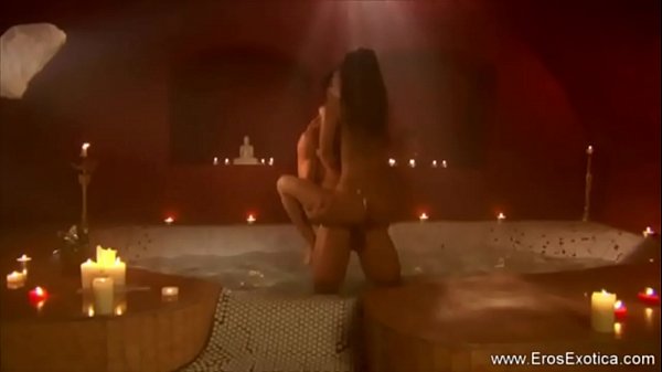 Wajahmu Yang Menggoda Dalam Irama India