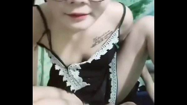 Bocah Muda Terekam Live Di Bigo Dengan Adegan Mesra Di Kamar Mandi