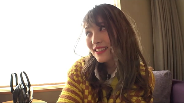 【極秘映像】日本のトップアイドルを騙して本番中出し。ぐしょ濡れマ○コを激ピストンでイキ狂う一部始終 2