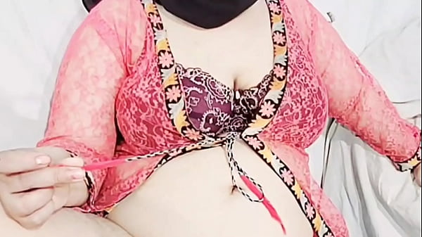 Ibu Tiri Montok Berbulu Dihardiki Anal Dari Belakang Oleh Anak Tiri India Dengan Kontol Besar, Desi Gaand Chudai Mengerang Keras