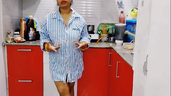 Adik Tiri Menggoda Kakak Dengan Kontol Besar Di Rumah Delhi, Seks Panas India Desi