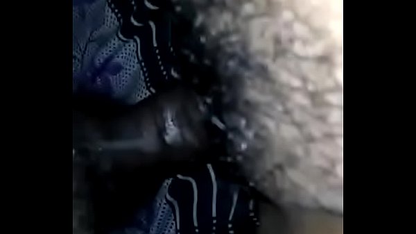 Tubuh Seksi India Yang Menggoda Dalam Adegan Panas
