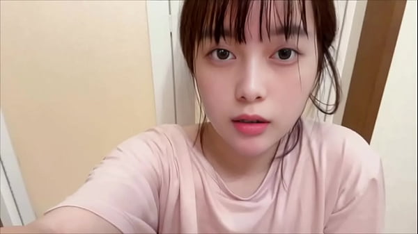 Masturbasi Dengan Memainkan Vagina Bau Setelah Gym, Mahasiswi Dengan Bulu Kemaluan Lebat.