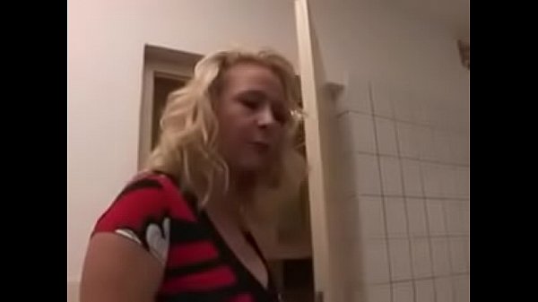 Vivia: Gadis Liar Yang Menggoda Dengan Nafsu Tak Terkendali