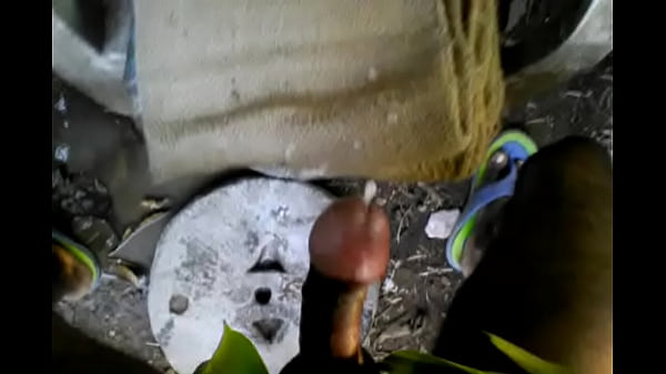 Cowok Desi Ngentot Dengan Boneka Plastik Dan Muncratin Cairan Panas