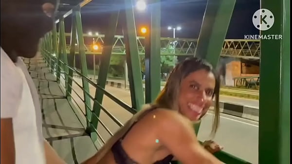 Istri Kesepian Bercinta Di Jalan Umum Dengan Pria Lain, Terekam Live