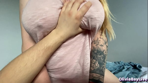 Kakak Tiri Nonton Film Porno Bareng Adik Tiri, Lalu Mereka Berdua Tergoda Dan Akhirnya Bercinta – Olivia Bay
