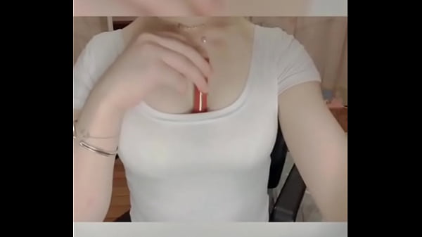 Gadis Tiongkok Berpayudara Besar Pamer Tetek Montoknya