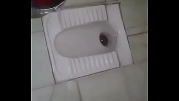 Pasangan Mesum India Bercinta Di Kamar Mandi