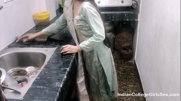 Bhabhi India Yang Seksi Dan Panas Bercinta Dengan Devar Di Dapur Dengan Audio Hindi