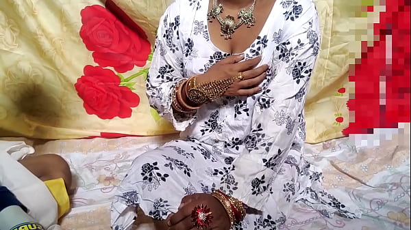 छोटी बहू ने ससुर के साथ बेडरूम में मचाया तूफान, बेटे को बाहर करके की जबरदस्त चुदाई