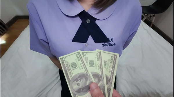 สาวนักศึกษาขายตัวให้ชายแปลกหน้าเลียหีจนน้ำแตกเพื่อเงินสด