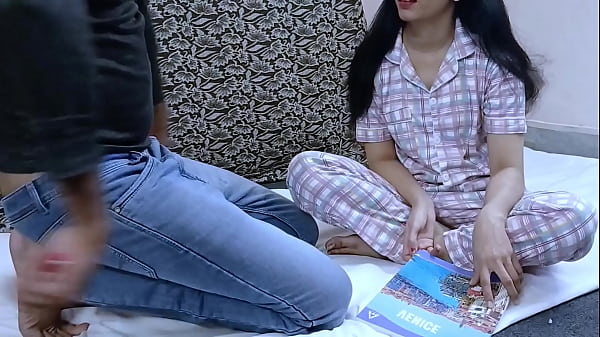 Mosi Ki Jawani Laalchati Bhai Ne Nangi Karke Choda Ghar Mein