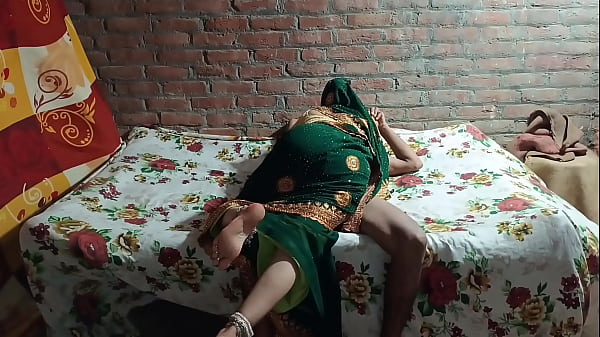 Gadis India Yang Baru Menikah Bercinta Di Kamar Dengan Suara Erotis Dalam Bahasa Hindi