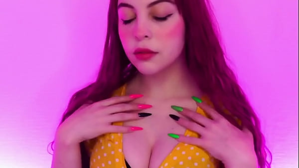 Gadis Rusia Menggoda Dengan Bisikan Asmr Yang Membuatmu Merinding