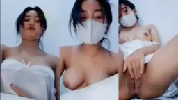 Lia Bocorkan Payudara Besarnya Live Tampang Asli