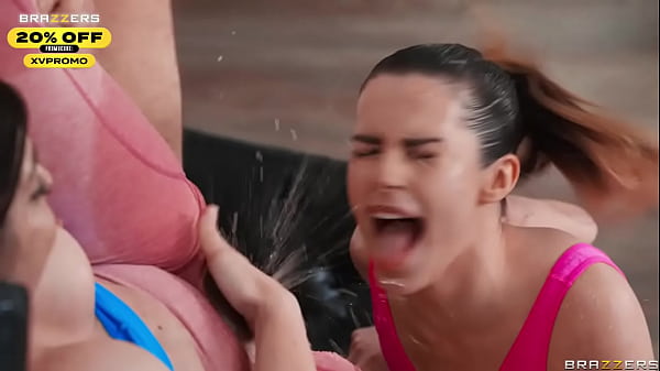 Klub Muncrat Brazzers: Keira Croft & Chanel Camryn Basahi Ranjang, Pakai Kode Xvpromo Untuk Ledakan Ekstra!