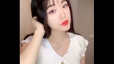 Macy試身室新年首場魅惑 黑色旗袍下的情慾綻放 香港av女郎macy Chan自主挑逗實錄