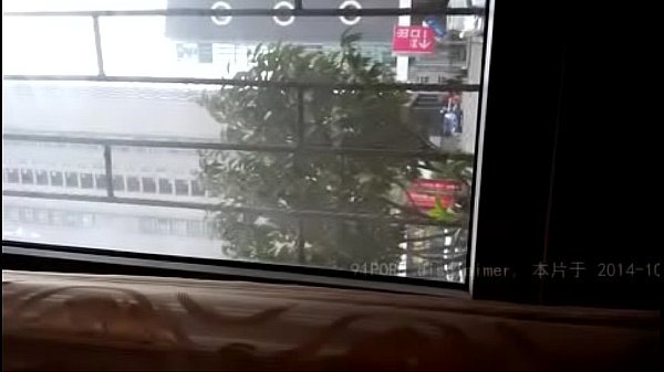浩哥在闺蜜饭局上搞上了她的闺蜜