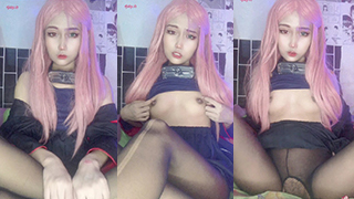 Riie Nana Pamer Body Seksi Jadi Sakura, Bikin Meleleh