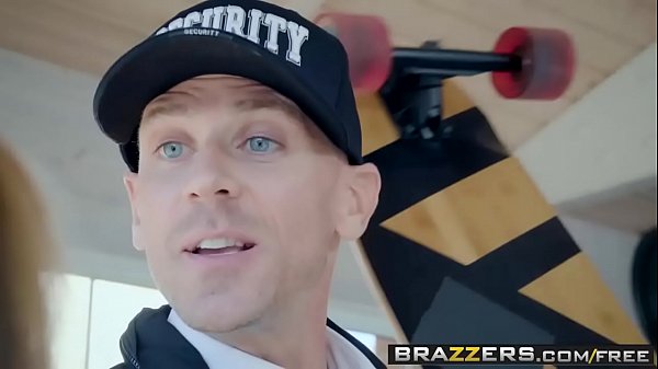 Nina North & Johnny Sins Mainin Bokep Hot, Goyang Gak Pake Malu, No Skateboard Cuma Ngewe Brutal!