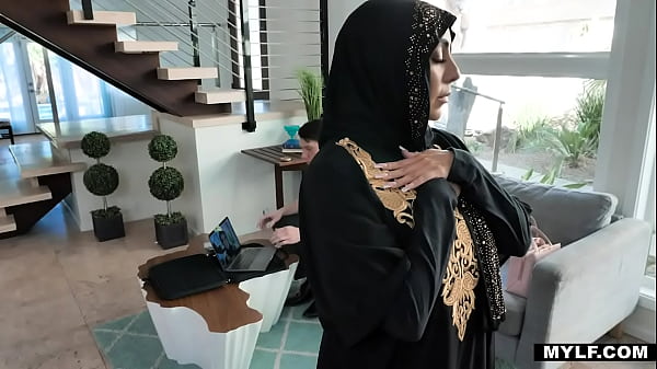 Kylie Kingston Selalu Takut Mengakui Hasrat Terlarangnya, Padahal Tubuhnya Meronta-ronta Untuk Dilepaskan Dari Belenggu Kesucian.