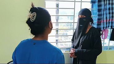 Istri Rumah Tangga Cantik Beraksi Mesra Dengan Suami Dalam Video Desi Xxx