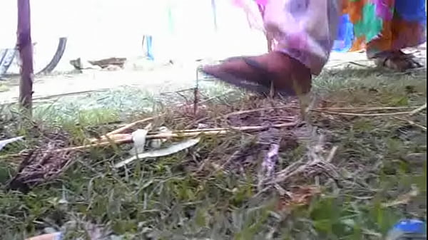 Desi Lagi Ngocok Pipis, Basahin Semua.