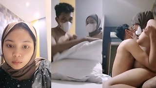 Jilbab Basah Kuyup Digebrak Pacar Di Atas Ranjang