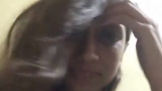Tonton Video Cewek Kuliah Perawan India Yang Lagi Buka Baju, Bikin Greget!