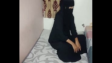 Gadis Bercadar Main Belakang Sama Sopir Pribadi, Ngewe Di Dalam Mobil Gelap.