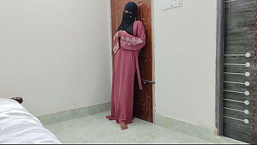Istri Temen Pakai Hijab, Pertama Kali Digenjot Brutal Sampai Malu-maluin
