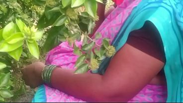 Bhabhi India Di Desa, Ngentot Di Luar Ruangan, Bikin Makin Liar.