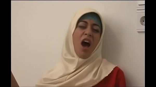1101689 Cewek Arab Jilbab, Siap Digoyang Di Ranjang