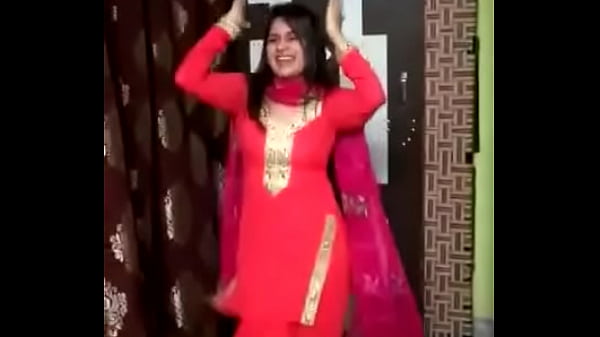 Desi Cewek Lagi Latihan Mujra, Bikin Makin Panas