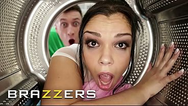 Liatin Aja Para Cewek Binal Kejebak Di Situasi Seru, Langsung Berujung Ngewe Panas Bareng Bintang-bintang Gede Brazzers!