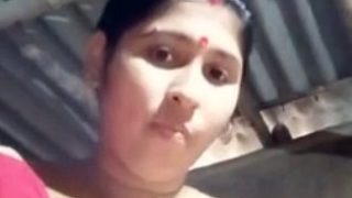 Boudi Bibastra Mms Pamer Tetek Gede Dan Memek Basah.
