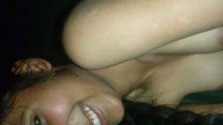 Malu-malu Tapi Pengen Ngerasain Kontol Pertama, Desi Cewek Polos Digenjot Keras