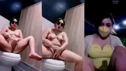 Viona Omek Di Wc Umum, Mampus Nikmatnya Sampai Njerit