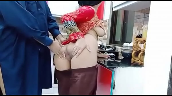 Istri Cantik Asli Pakistan Dientot Dari Belakang Di Dapur Sambil Masak, Suara Hindi Jelas Bikin Makin Panas