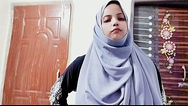 Ibu Tiri Desi Berhijab Lagi Horny, Ngewe Sama Anak Tiri Sendiri.