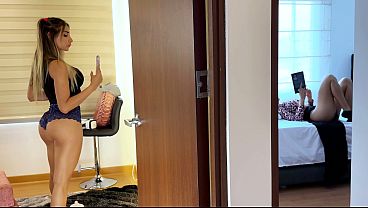 Ibu Mertua Seksi! Denger Suara Desahan Dari Kamar Sebelah, Langsung Greget Dan Colmek!
