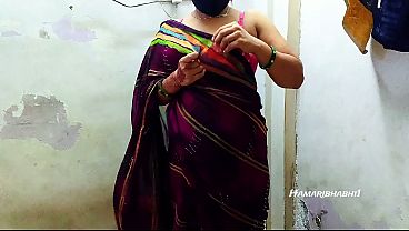 Bhabhi India Bergoyang Panas Pakai Saree, Siap Digebukin Di Ranjang.