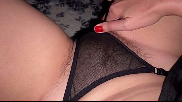 Tonton Ibu Nakal Ini Mainin Memek Bulu Lebatnya, Fpov