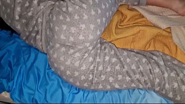 Aku Nemuin Mantu Kakakku Lagi Tidur Di Ranjangku, Gue Bangunin Dia Pake Ngewe Panas, Abis Itu Pantatnya Penuh Air Mani Tanpa Kondom.