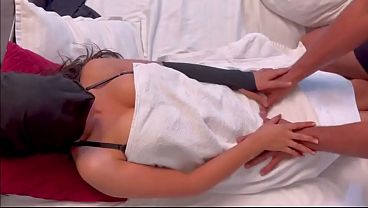 Desi Bhabhi Ngewe Keras Sama Adik Ipar, Memek Sempit, Video Bokep Viral Hot Suara Hindi.