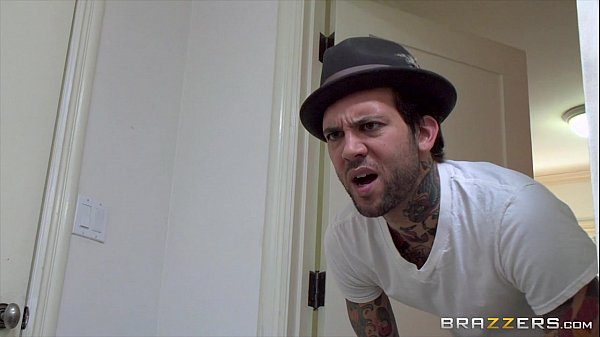 Brazzers – Alexis Fawx – Mami Tete Besar Banget