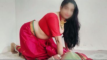 Hot Indian Bhabhi Montok Nungging Pake Sari Merah, Chut Digenjot Abis-abisan, Suara Desi Bikin Makin Panas